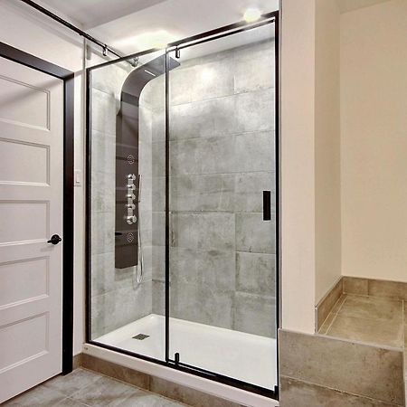 Le Gentleman // Downtown Spacious Condo Quebec City Exterior photo